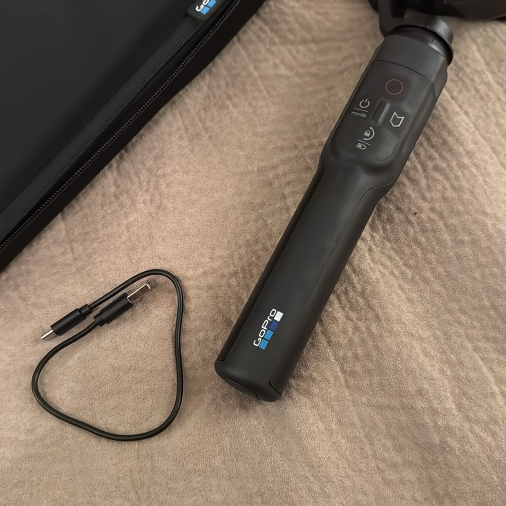 GoPro Karma Grip with Case - Picture 2 of 4